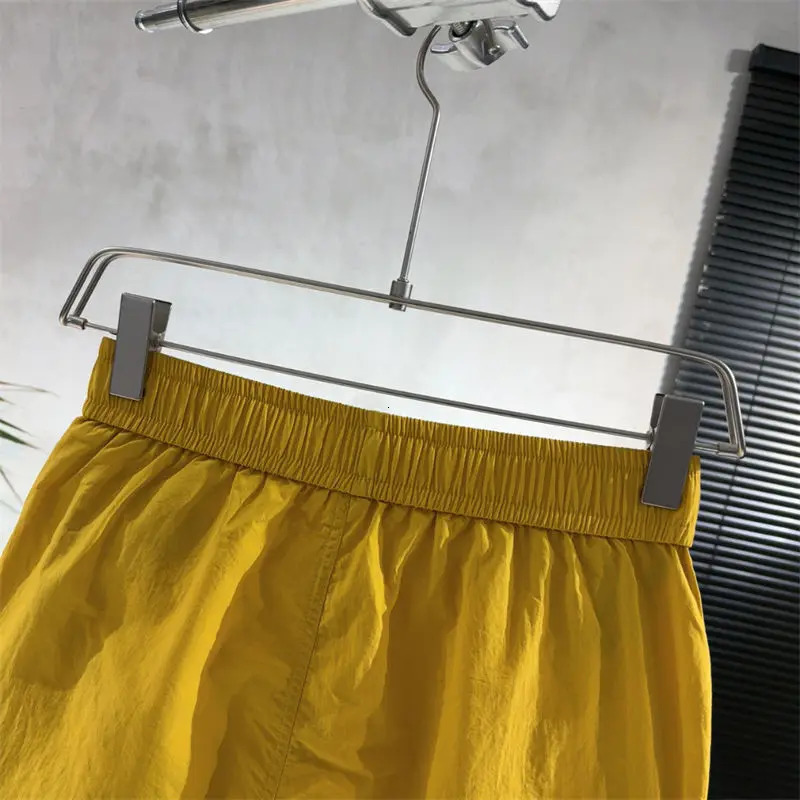 Summer Multi-pocket Cargo Shorts Men Trendy Outdoor Functional Quick-drying Straight Pants Versatile Loose Five-quarter Pants 250304