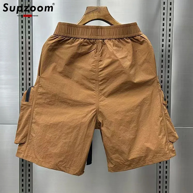 Supzoom Arrival Top Fashion Summer Loose Casual Belt High Street Trendy grid Stitching Pocket Personalized Shorts Men 250304