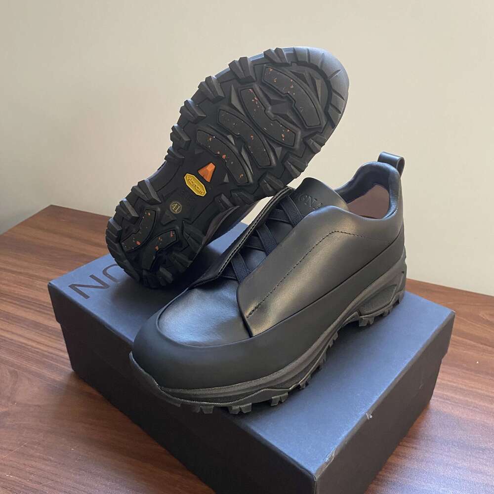Men's Professional Golf Shoes Anti-slip Outdoor Hiking Women's Comfortable Sneakers