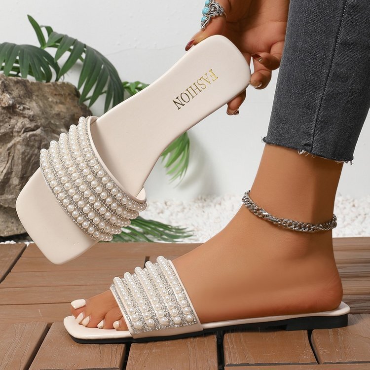 2025 New Flat Shoes with Pearl Water Diamond Straight Beach Designer Women's Cool and Trendy Casual Sandals