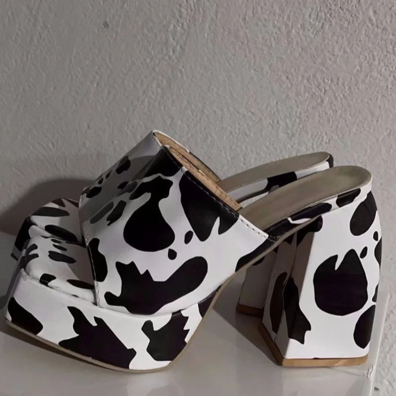 Women Color Printing Square Head Thick Bottom Thick Heel One-line Slippers Womens Large Size High-heeled Sandals 250228