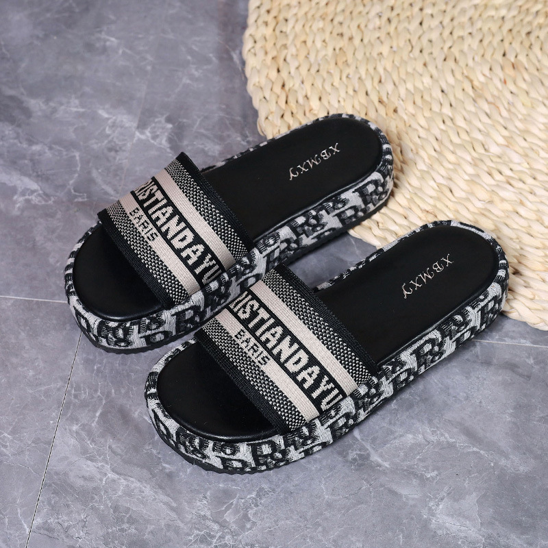 Free Shipping 2025 slides designer Slippers for womans sandals Platfor fashion summer slipsole slipper outdoor Indoor shoes women dh1102140405