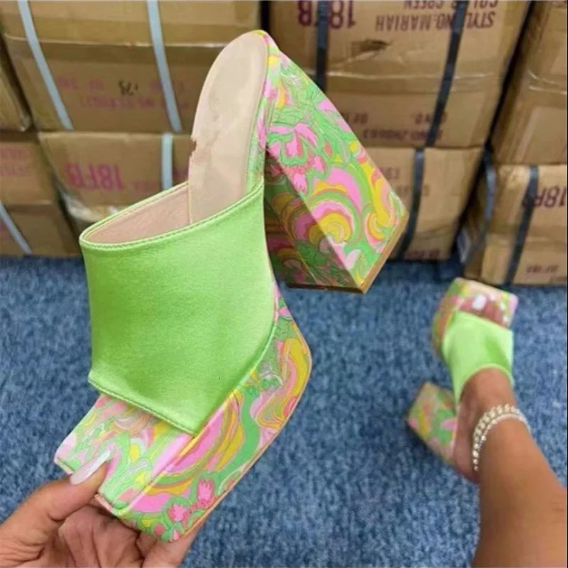 Women Color Printing Square Head Thick Bottom Thick Heel One-line Slippers Womens Large Size High-heeled Sandals 250228
