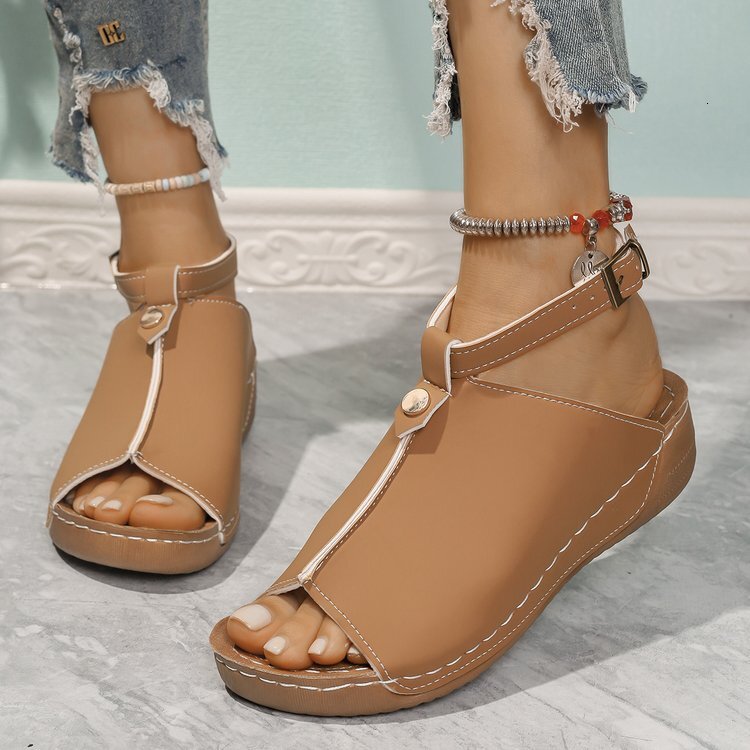 Large Slope Heel Thick Bottom Fish Mouth Cool Slippers 2025 Summer Buckle Beach Women's Shake Line Shoes ddmykukumalu