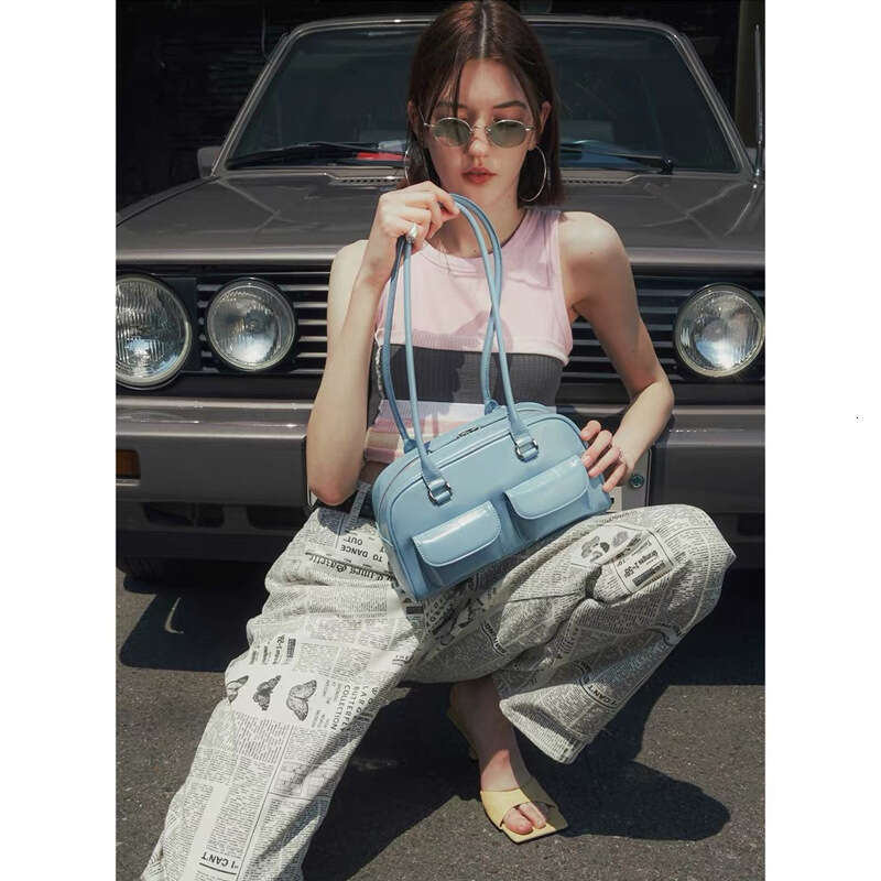 Versatile Large Capacity Single Shoulder Tote Bowling 2025 New Niche Women's High-End Leather Pillow Bag