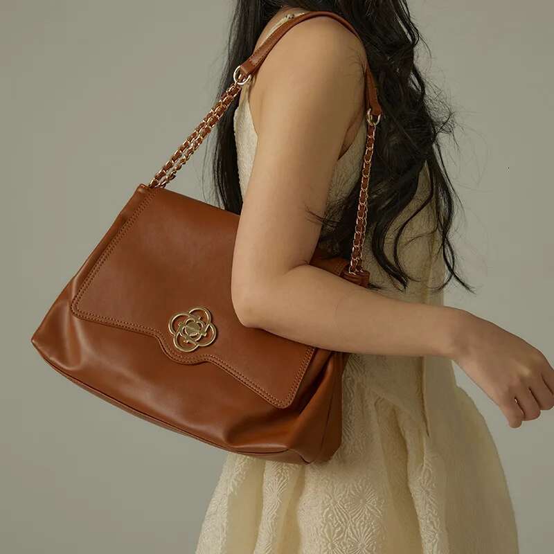 Simple Manufacturers Own Brown Black White Large Capacity Shoulder Chain Tote Bag