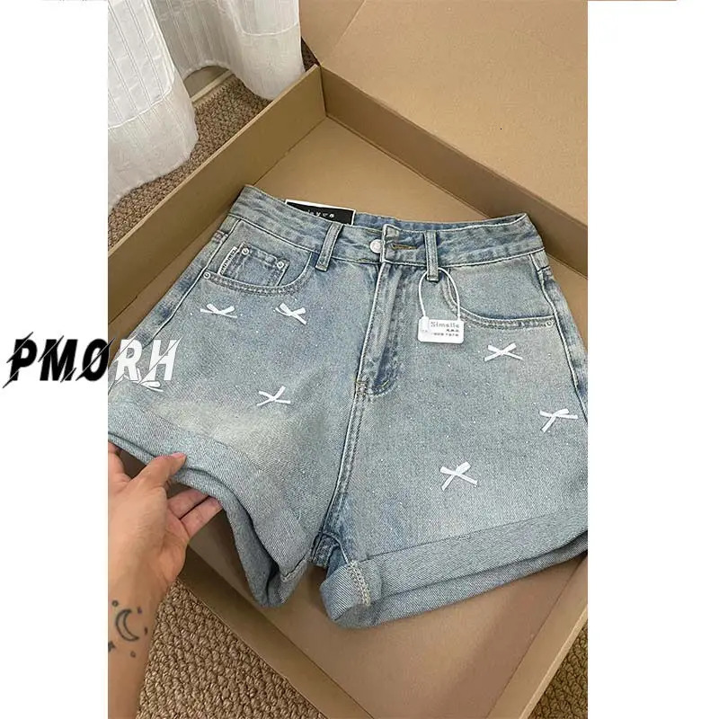 Denim shorts with bow and diamond n suitable for high waisted women 250304