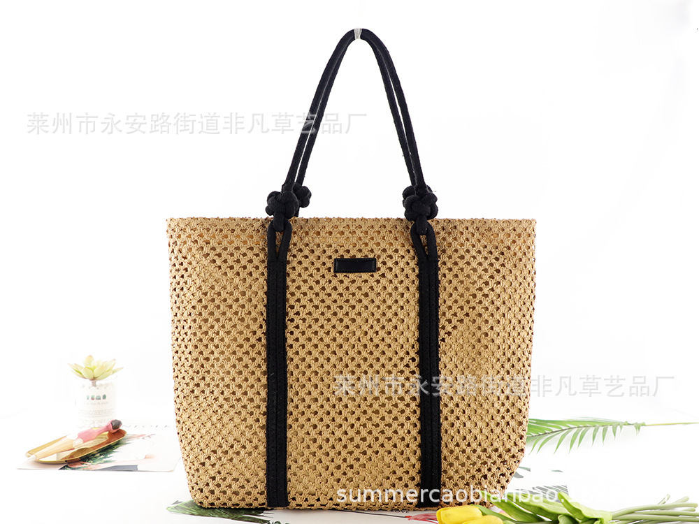 Instagram New Hollow Paper Rope Large Capacity Fashionable Disc Buckle One Shoulder Grass Woven Casual Women's Beach Bag