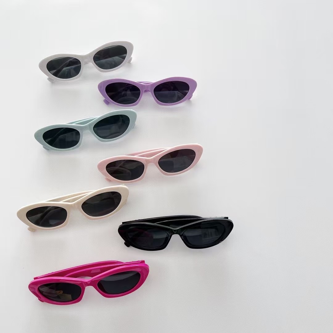 Children letter sunglasses Fashion girls colorful frame sunglass goggles kids UV 400 Protective eyewear boys beach holiday sunblock S3188 Z260305