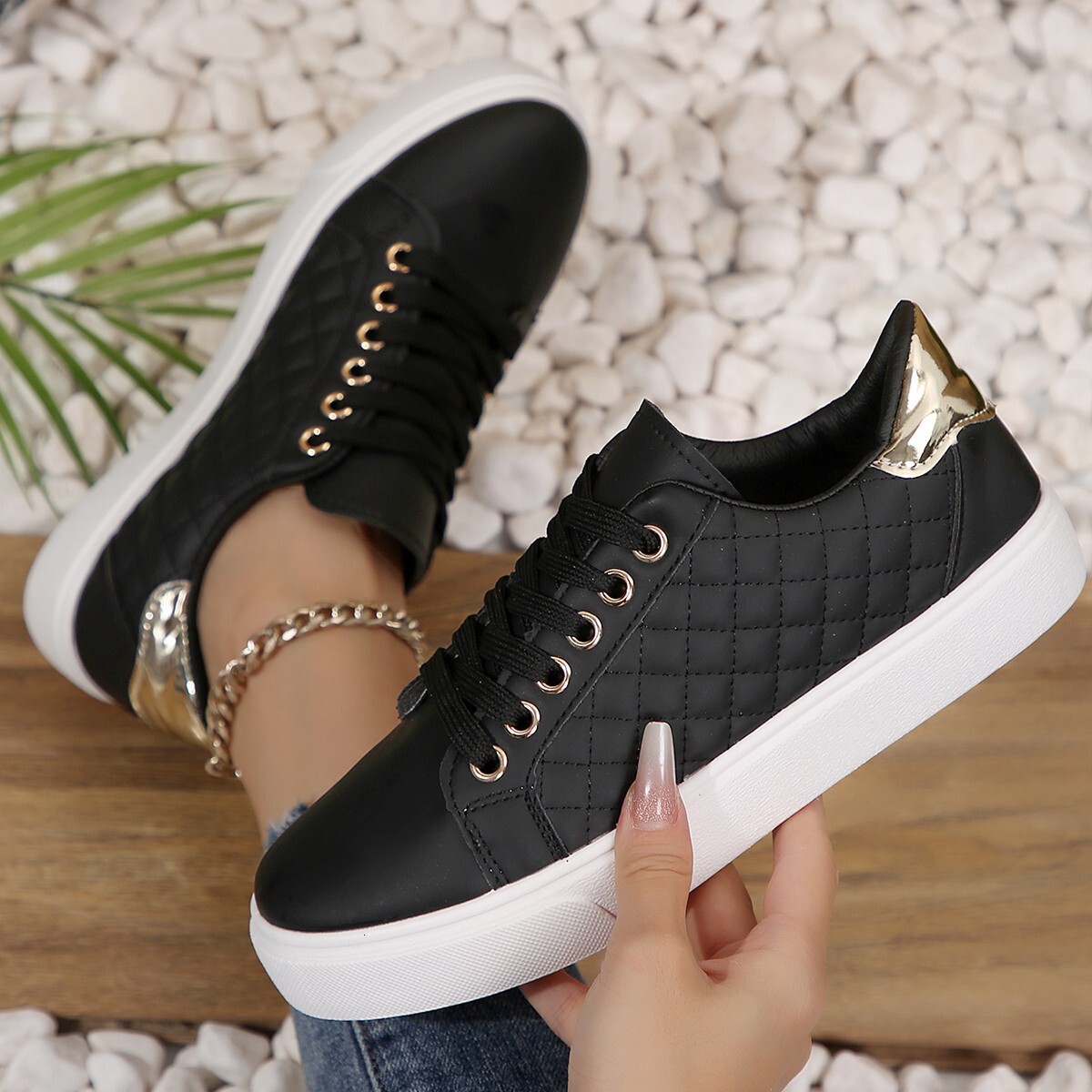2025 Spring New Large Designer Women's Flat White Round Head Simple Solid Color Casual Board Shoes Trendy Casual Shoes