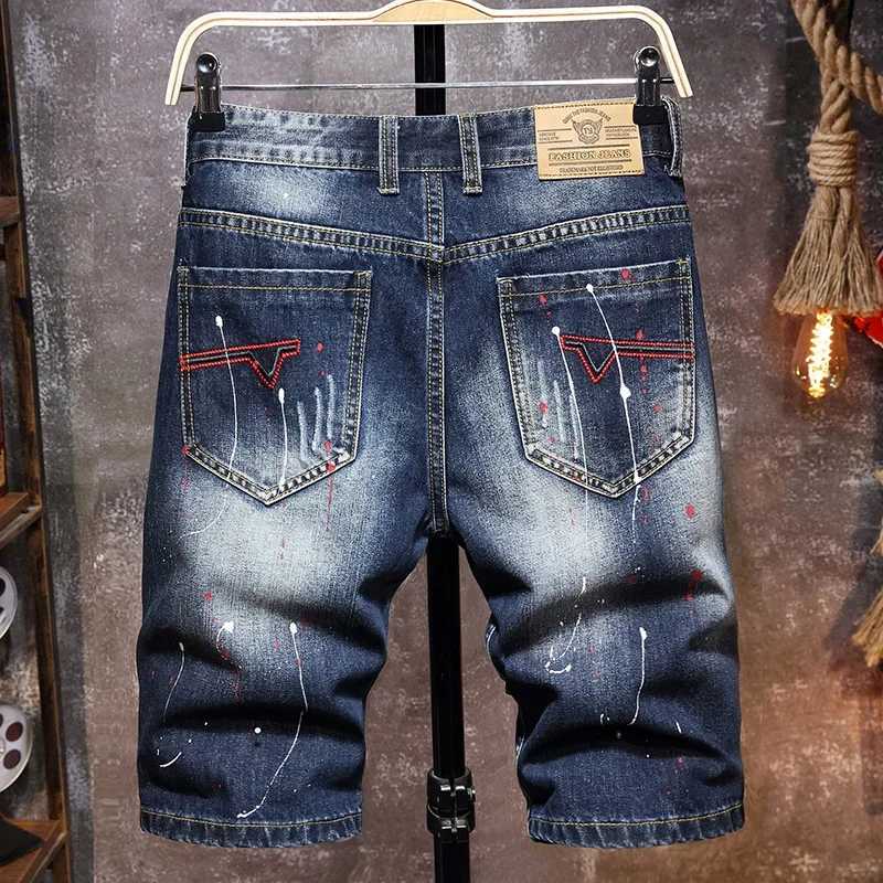 2024 Summer New Fashion Mens Graffiti Ripped Short Jeans Casual Slim Big Hole Retro Style Denim Shorts Male Brand ClothesT250305