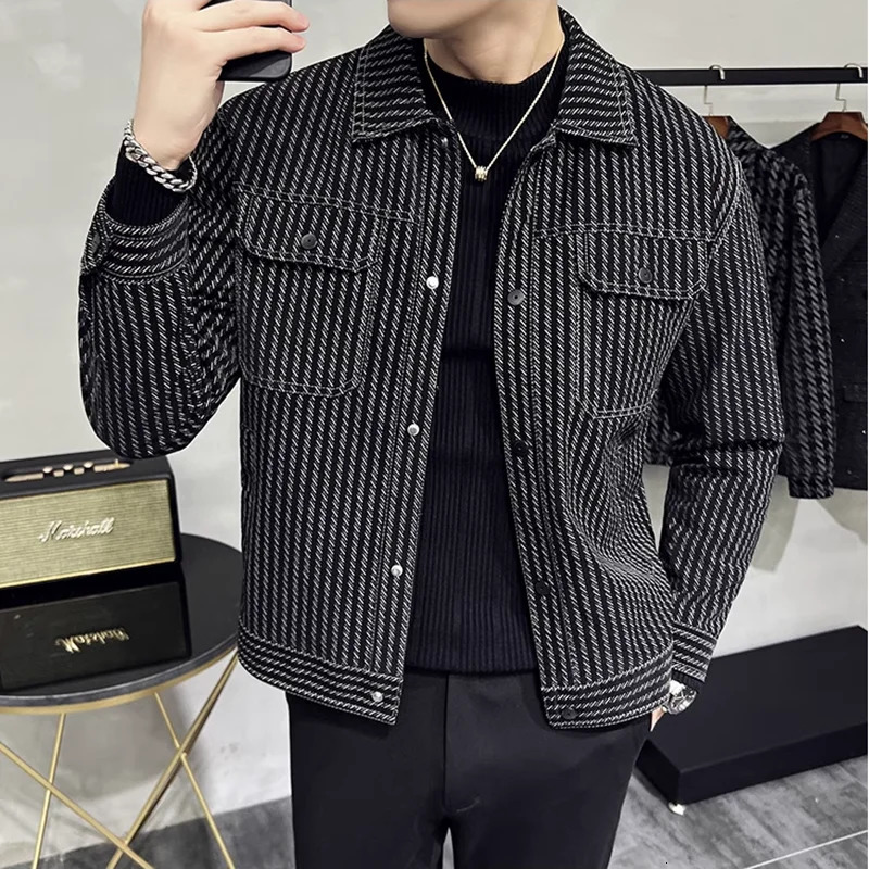 2024 Autumn Men Lapel Striped Jackets Single Breasted Simple Slim Casual Short Coats Male Multiple Pockets Social Overcoat 250304