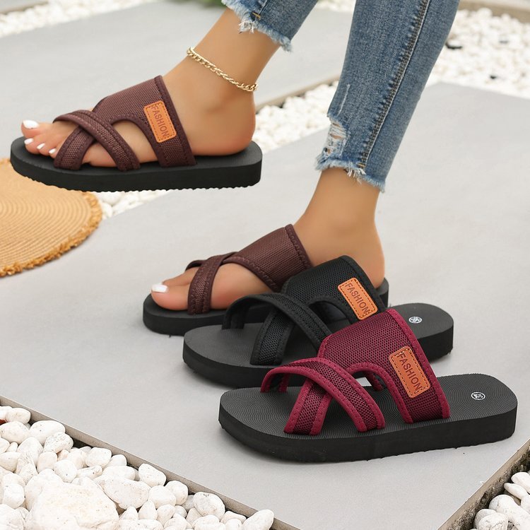 oversized mesh round toe cross strap flat bottom fashionable cool slippers 2025 sports style women's shoes ddmykukumalu