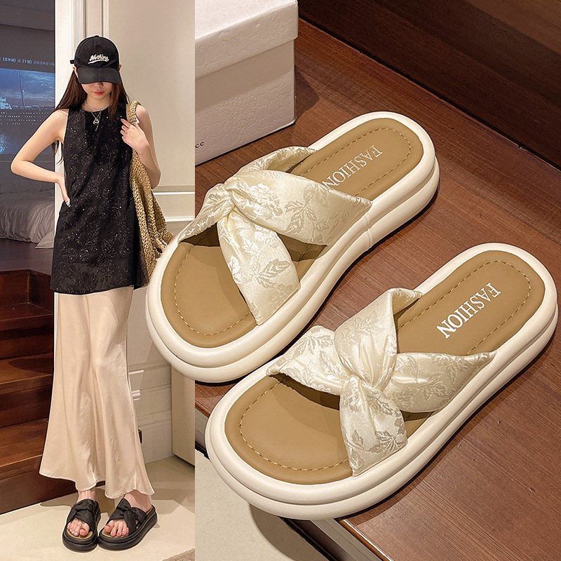2025 new summer outfit paired with fairy style dress, thick soled beach sandals, fashionable designer jumpsuit sandals
