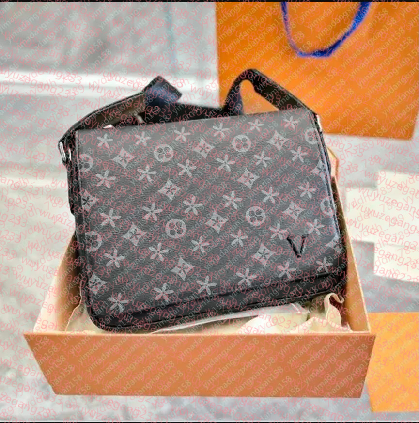 Luxury Bags Designer bag briefcase DISTRICT PM High-end quality arrival Classic Bags fashion Men messenger handbags cross body bag bookbag shoulder bag backpack