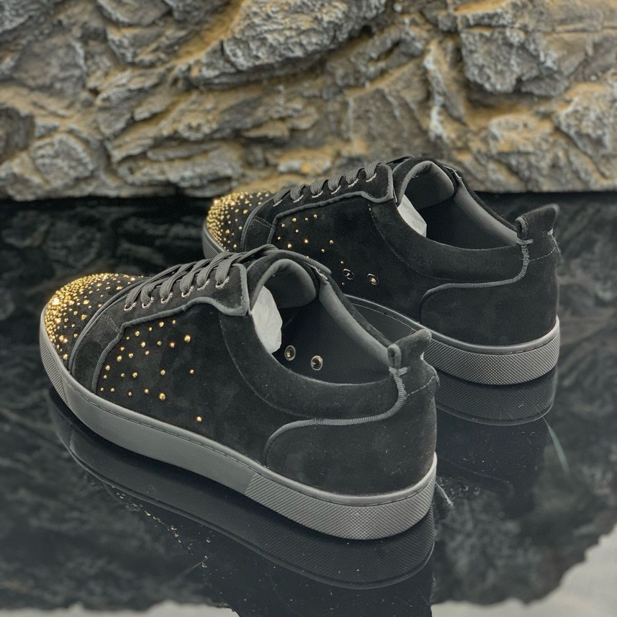 2023CL new men's shoes with rhie trend, casual fashionable board shoes, rivet red sole, versatile and personalized