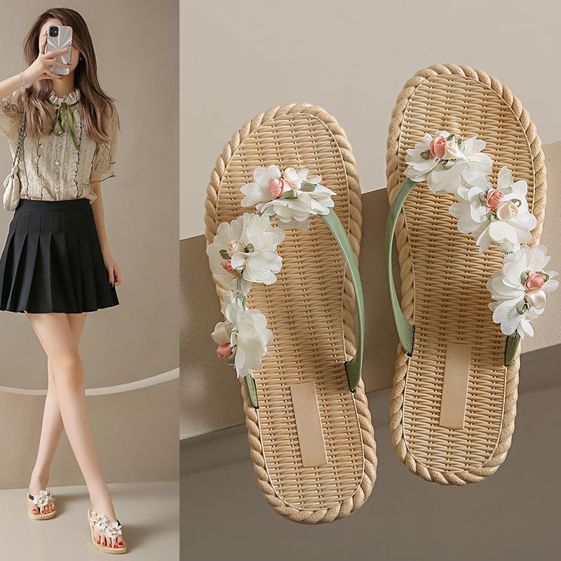 2025 new flip flops women's summer fashion designer multifunctional dress with soft sole and anti slip vacation beach shoes suitable for outdoor 