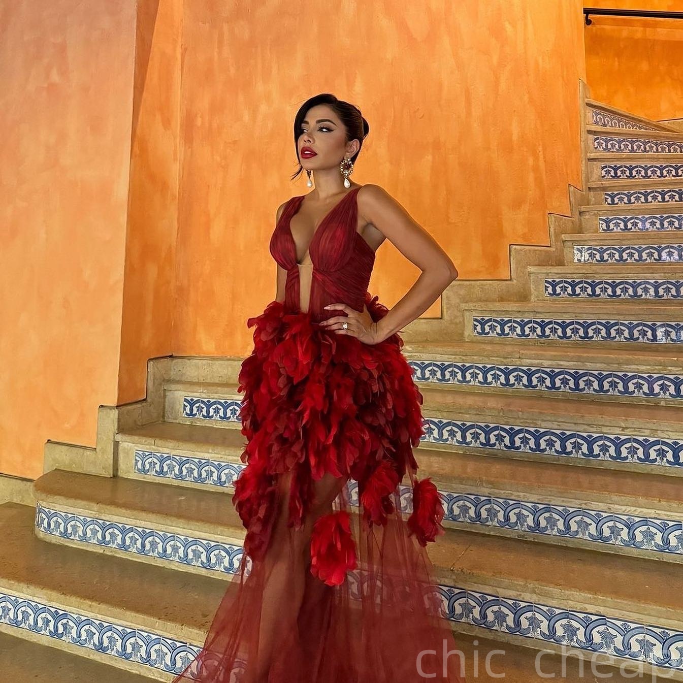 2025 Dark Red A-line Prom Dresses Deep V-neck Feather See Through Evening Formal Party Second Birthday Engagement Gowns Plus Size Dress For Special Oc