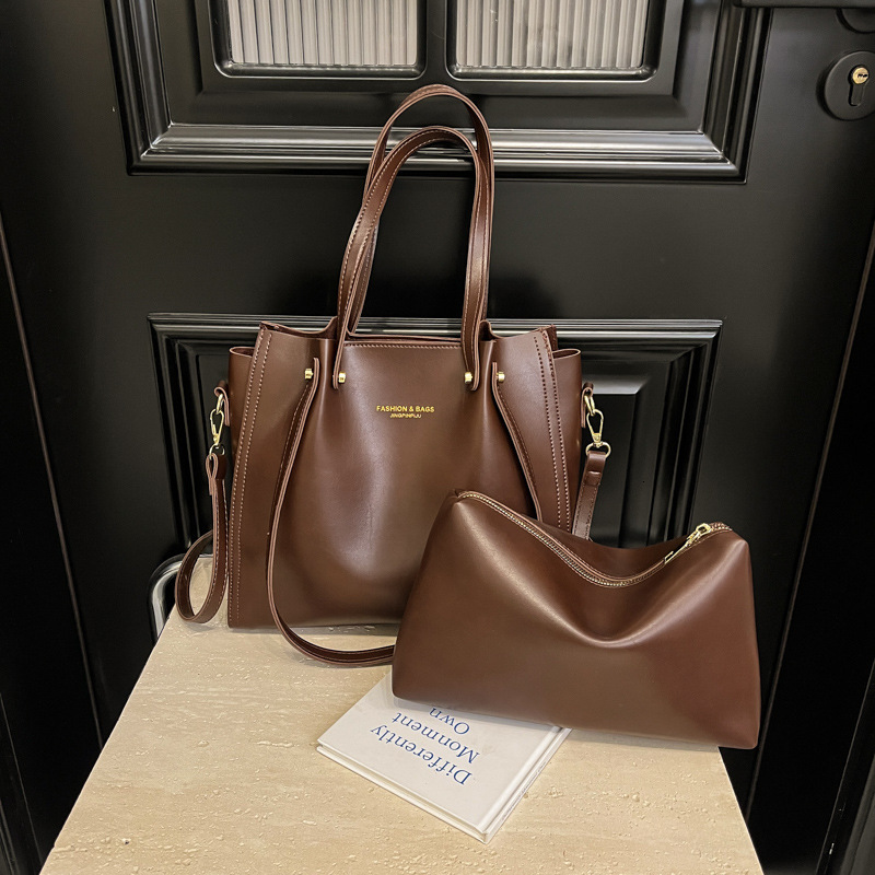 Female Niche Tote For Spring 2025, High-End And Large Capacity Commuting Bag That Can Hold Ipad