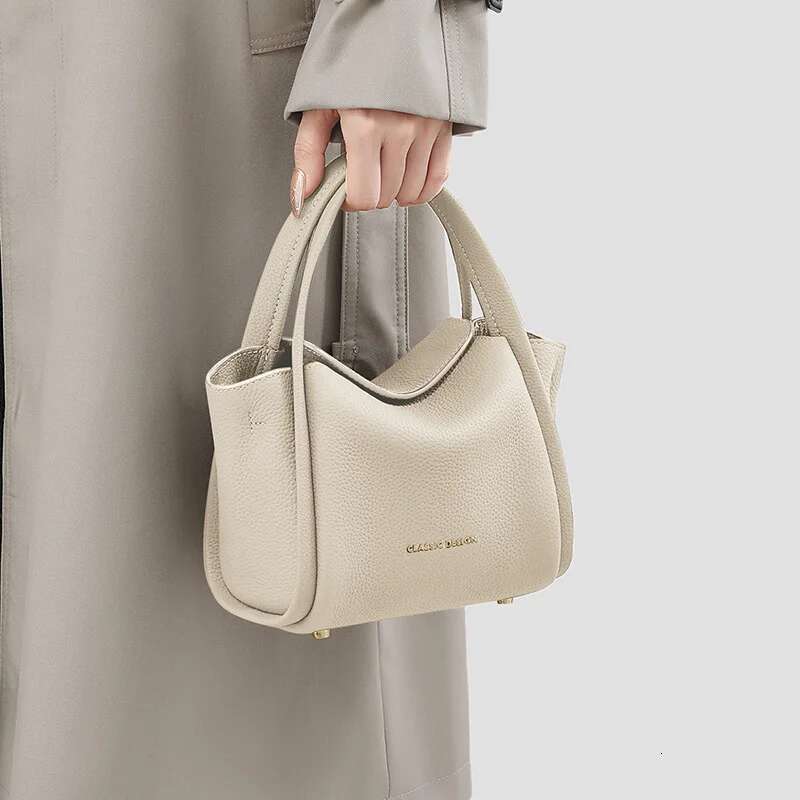 Ladies Bar Bag 2025 New Crossbody Women's Leather Basket Bucket Light Tote Bag Girlfriend Gift Bags