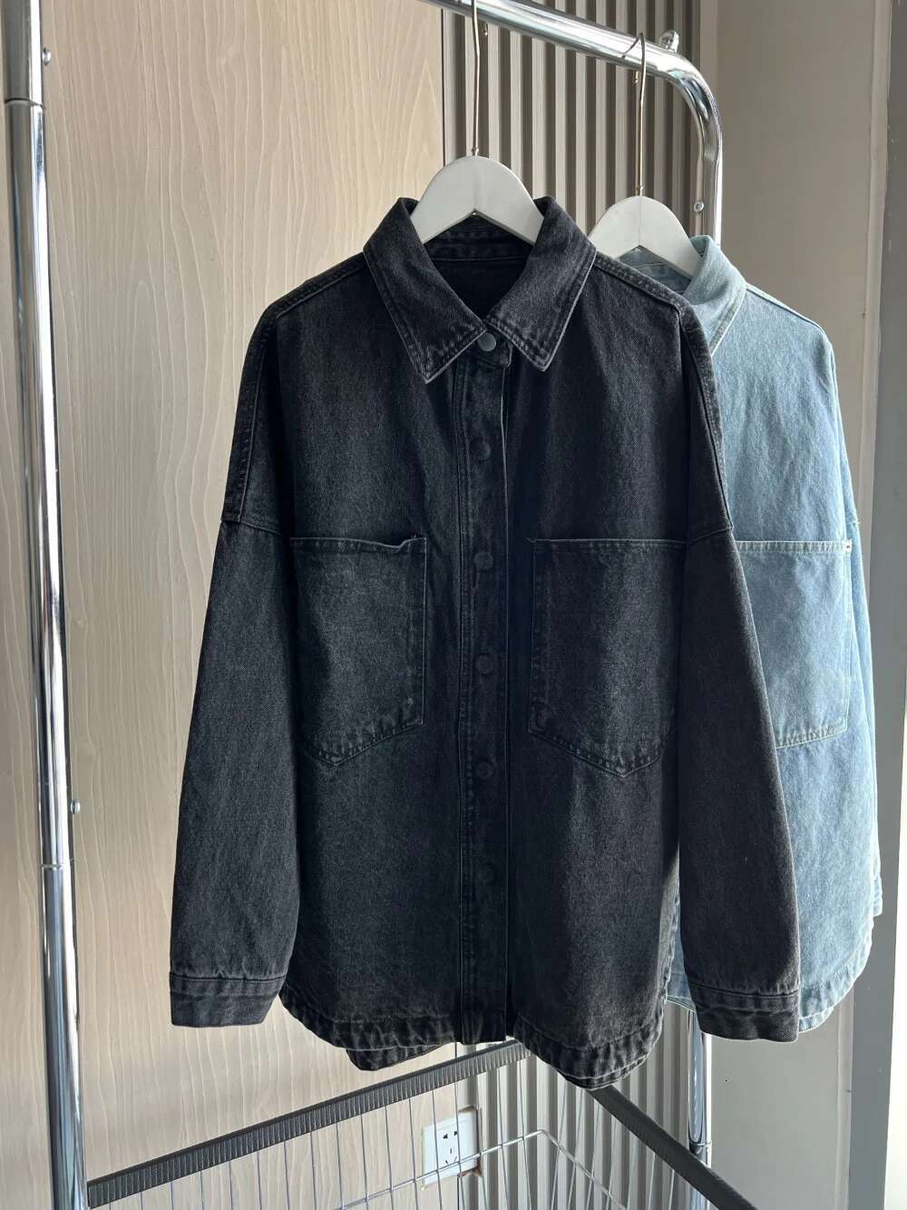 Denim Jacket 2024 Traf Spring New All-Cotton Large Pockets Embellished Loose Version Of Women's Shirt-Style Denim Jacket