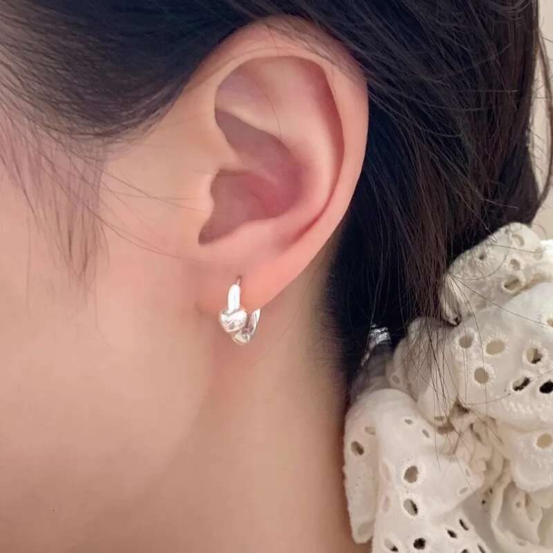 PANJBJ Sterg Sier Love Heart Hoop Earring for Women Minimalism Sweet Romance Lovely Trend Jewelry Gift Dropshipping