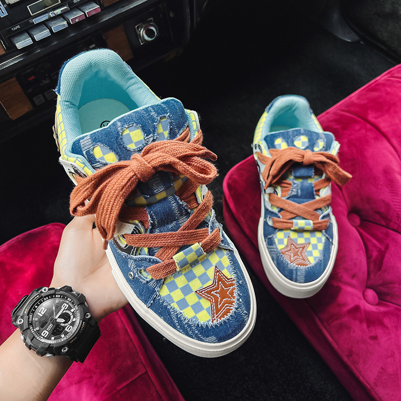 2025 new bread shoes, men's versatile, niche couple style, canvas skateboard shoes, sports men's shoes, one piece dropshipping