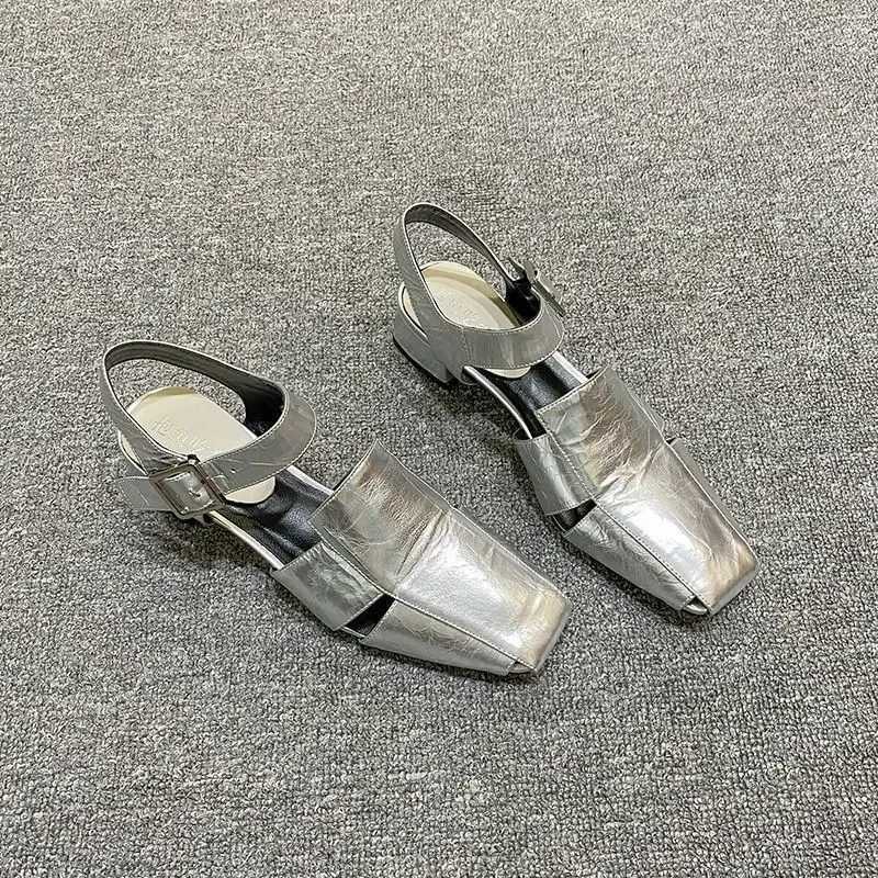 Summer hollow womens sandals Sier short and chubby pump luxury design buckle strap sling back gladiator Roman shoes Zapatos De MujerXJ2500305