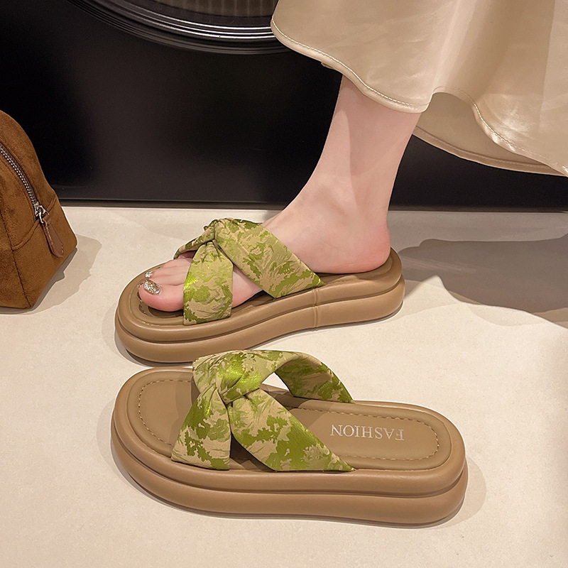 2025 new summer outfit paired with fairy style dress, thick soled beach sandals, fashionable designer jumpsuit sandals