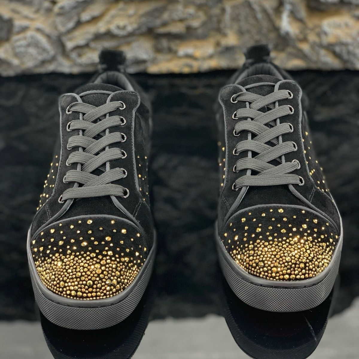 2023CL new men's shoes with rhie trend, casual fashionable board shoes, rivet red sole, versatile and personalized