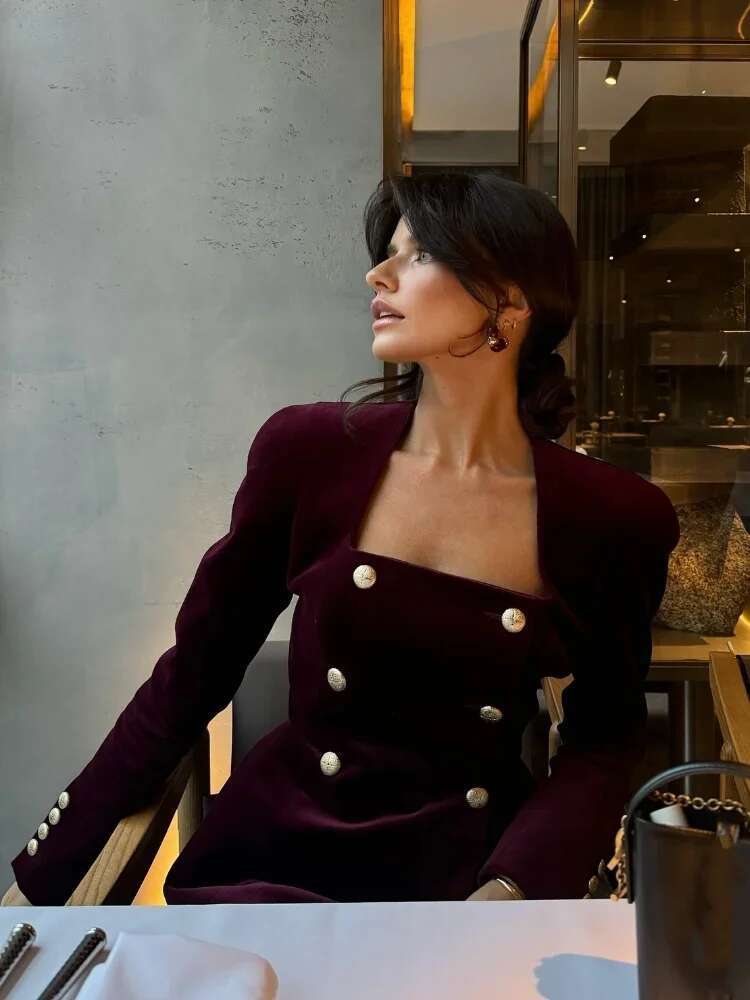 Elegant Bury Veet Shirt Pant Set Fashion Square Neck Metal Buttons Slim Long Sleeve Tops Short Pants Suit