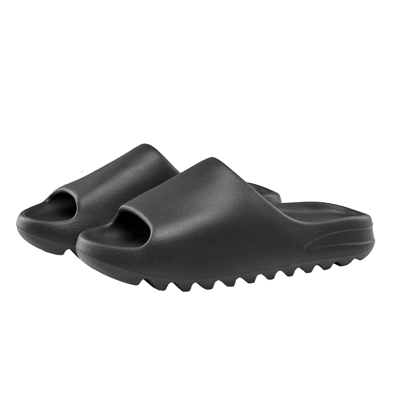 2025 new slippers suitable for men with thick soles and a feeling of stepping on poop, EVA outdoor sports cooler designer trendy slippers2