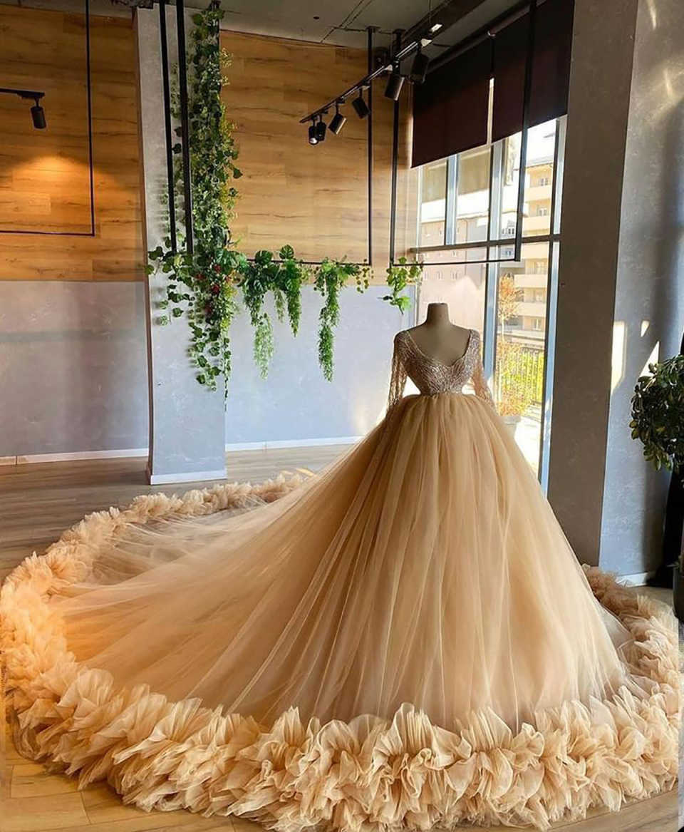 Princess Ball Gown Quinceanera Dress V Neck Long Sleeve Tiered Ruffles Party Sweet 16 Prom Gowns Vestidos De 15 Customized