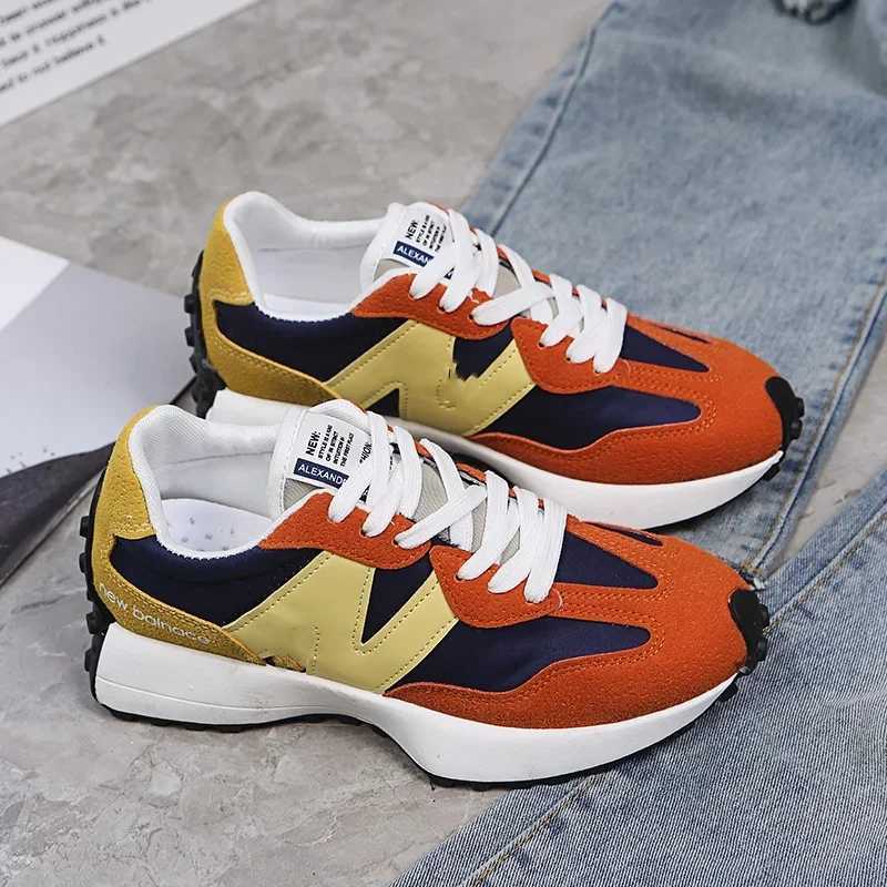 Womens Designer Sneakers 2024 New Womens Vulcanized Shoes Fall Fashion Casual Breathable Lace-Up Sneakers Zapatos De MujerC250412