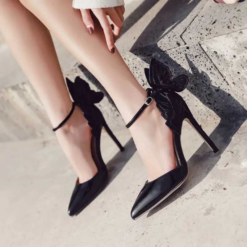 2023 Summer Womens Sandals Sexy Luxury Round Toe Butterfly Patent Leather Buckle Stiletto High Heel Sandals Party ShoesXJ2500305
