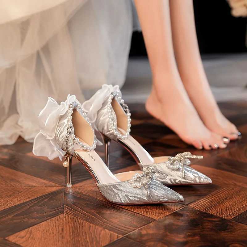 2024 Summer Womens Sandals Luxurious Pointed Toe Rhine Bow Flower Stiletto Heels Banquet Wedding Shoes High HeelsXJ2500305