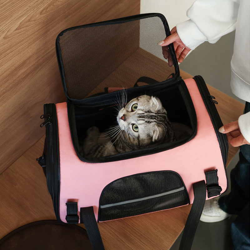 Portable Soft-Sided Pet Travel Carrier , Mesh Breathable Carrier Bags Foldable Cats Handbag Travel Pet Bag Transport Bag