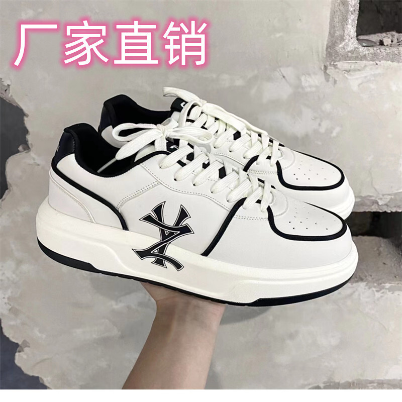 Heightened thick soled Instagram style college casual small white shoes for men's versatile chic niche letter design couple sports shoes