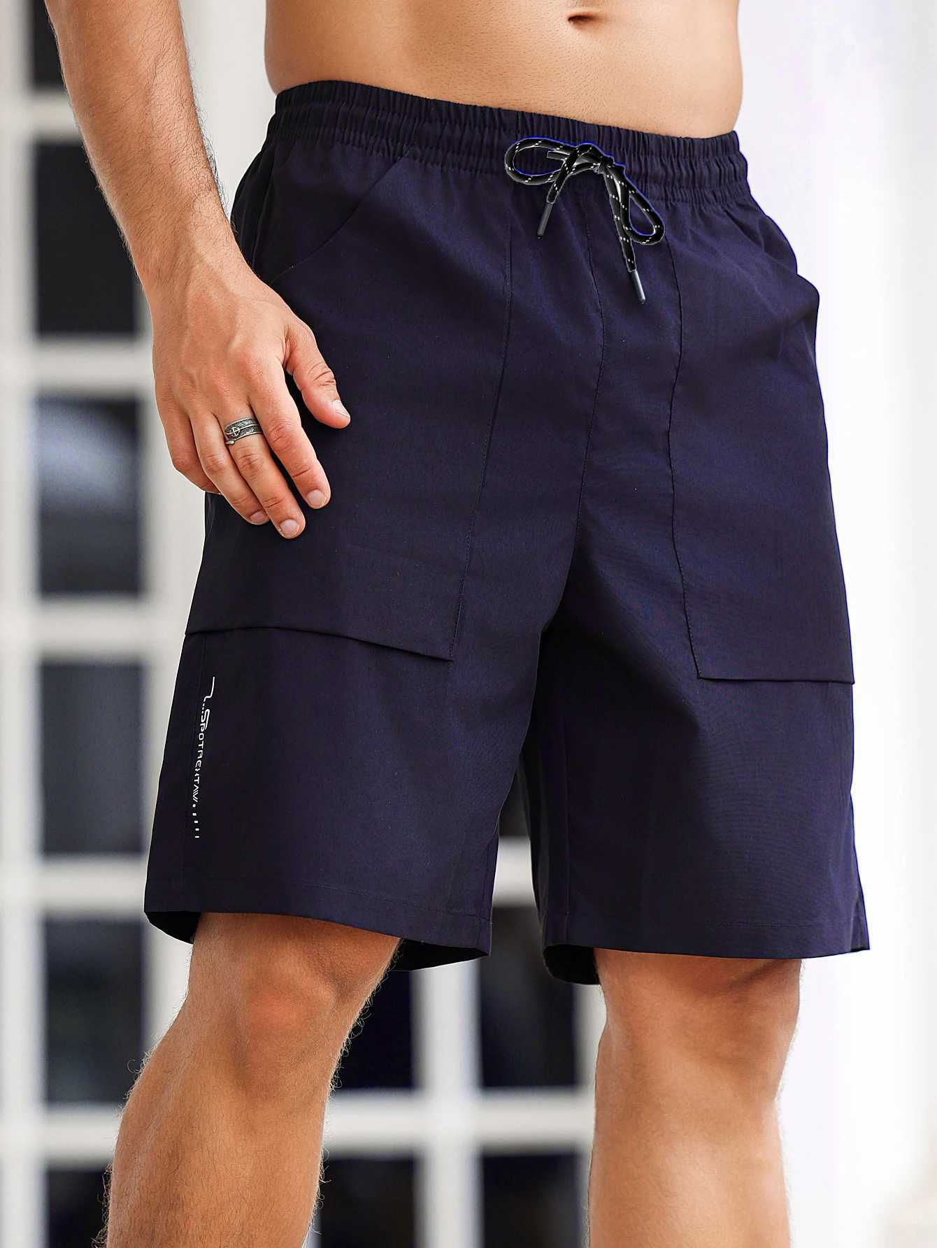 Mens plain regular-fit cargo shorts with adjustable drawstrings and large pockets outdoor out-of-home multi-scene wearXJ250304
