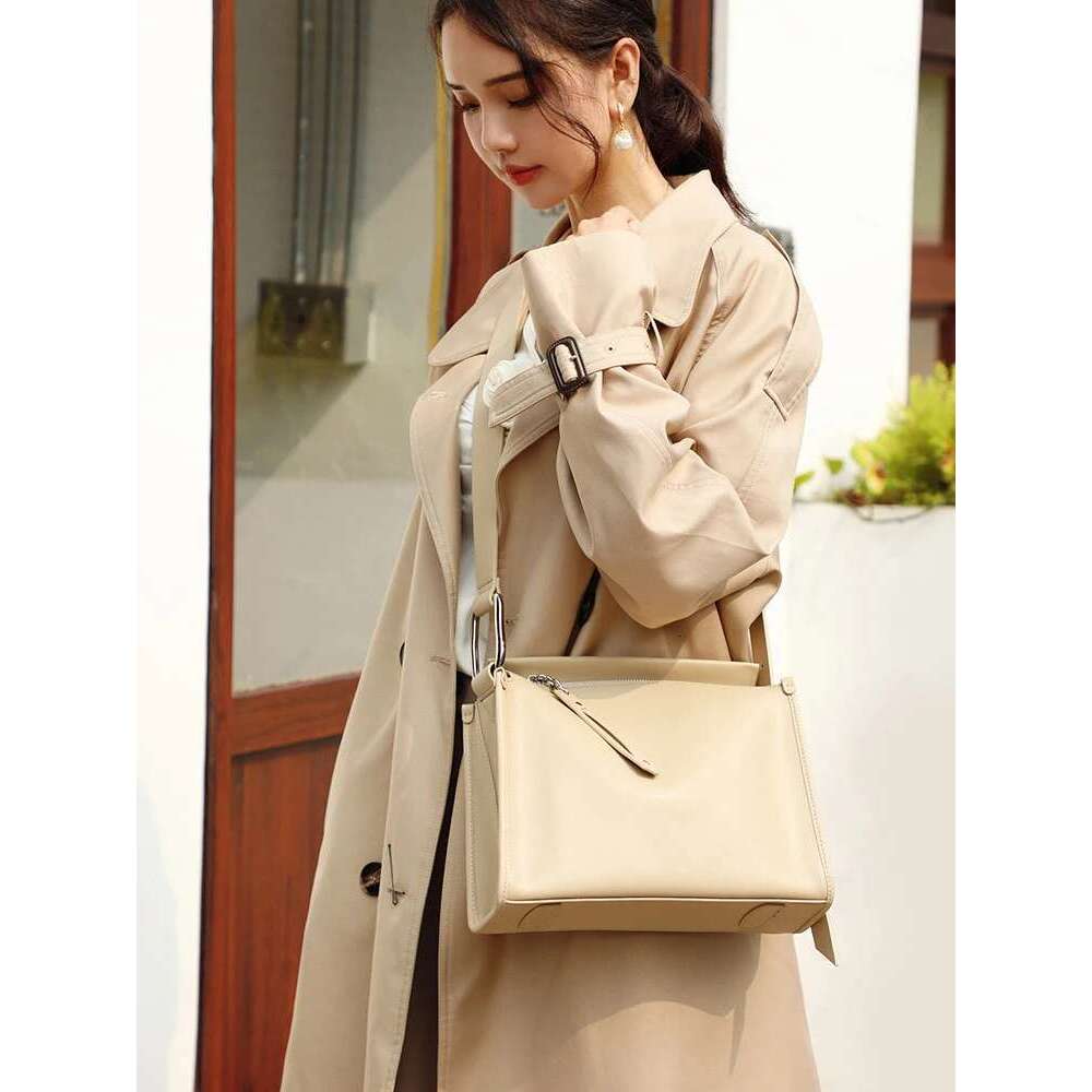 New Fashion Pillow Retro Senior Sense Women's Bag Korean Version Leisure Large Capacity Leather Single Shoulder Crossbody Ba