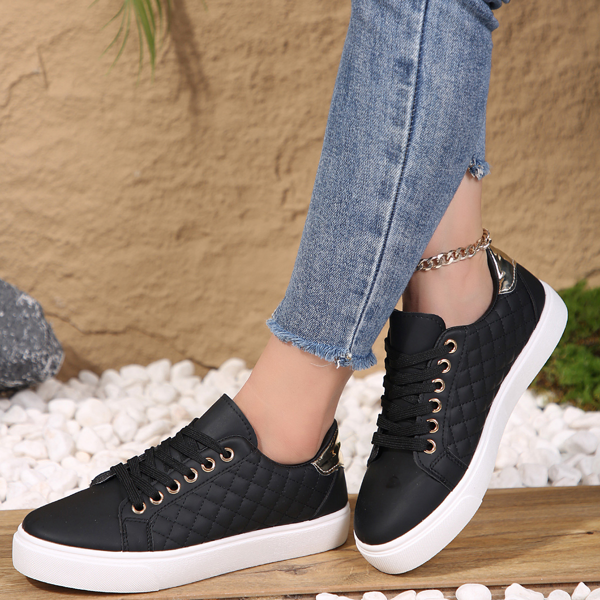 2025 Spring New Large Designer Women's Flat White Round Head Simple Solid Color Casual Board Shoes Trendy Casual Shoes