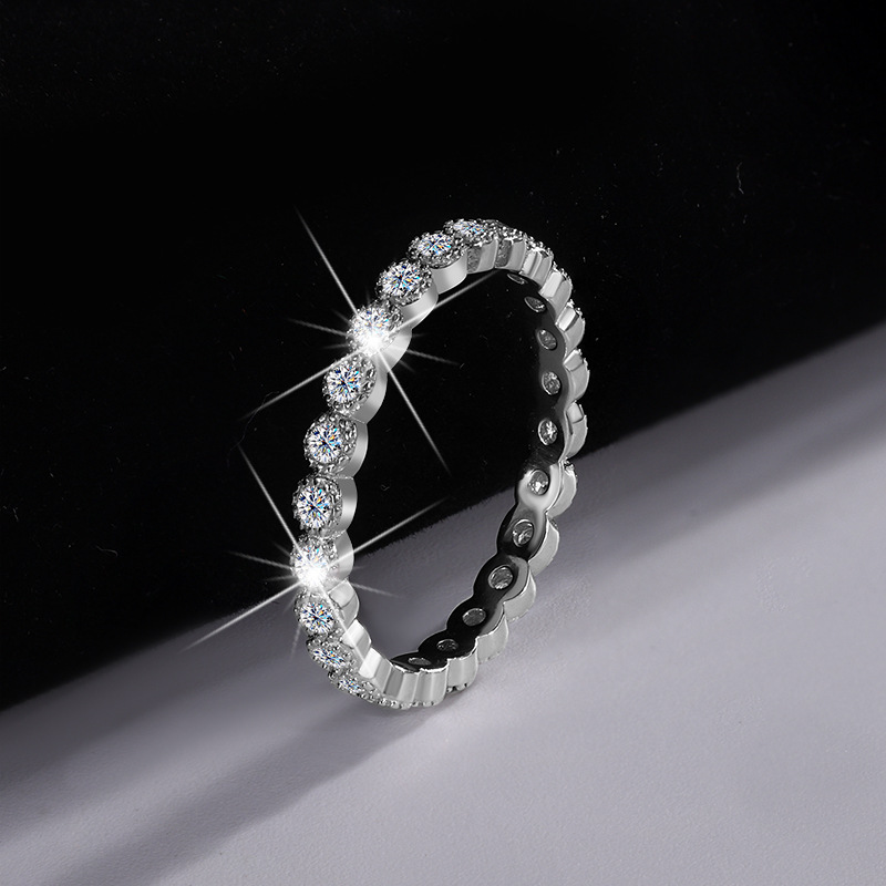Ins Top Sell Wedding Rings Simple Fashion Jewelry Real 100% 925 Sterling Silver Single Row White Moissanite Diamond Party Eternity Women Engagement Ba