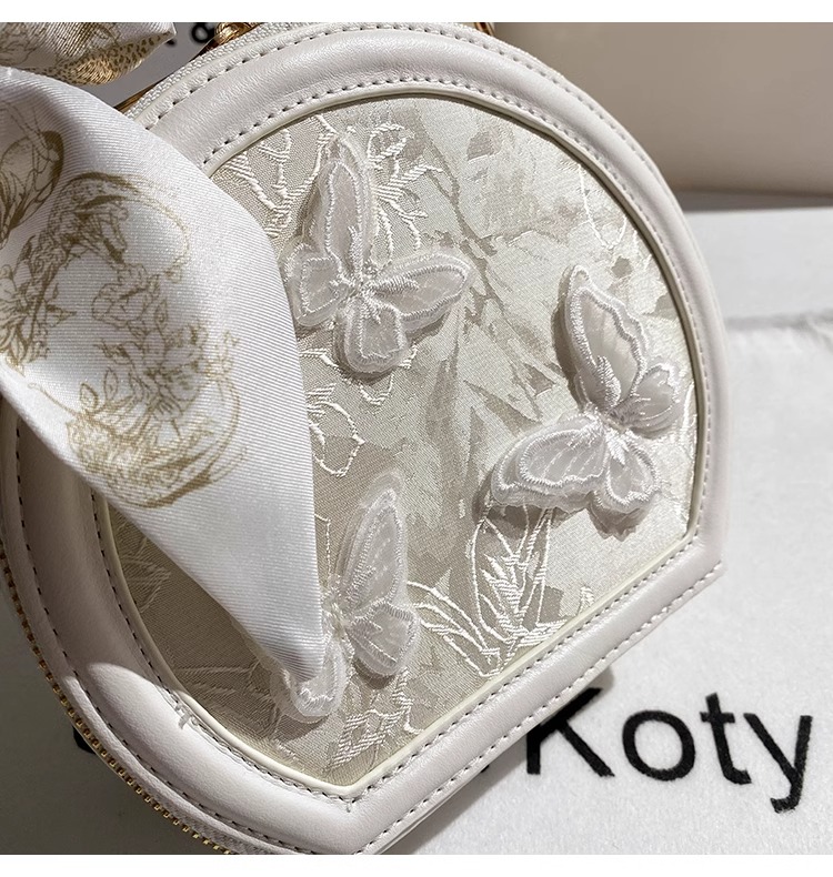 2025 Women's Circle Handbag with Delicate Butterfly Embroidery and Ribbon Decoration for Evening Parties and Banquets