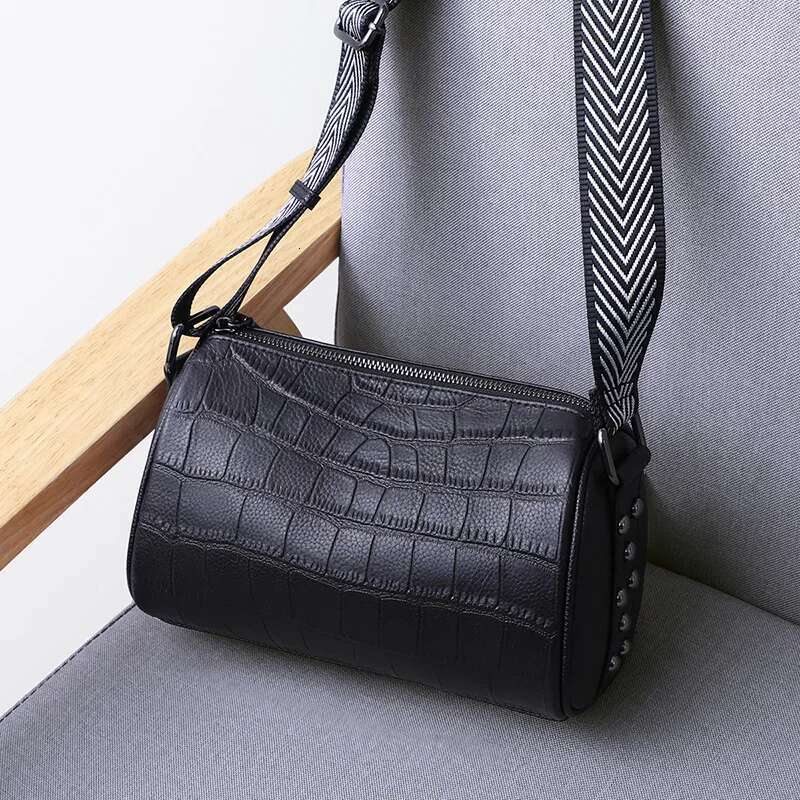 Bag 2025 New Stylish Leather Women's Fashion Broadband Shoulder Casual Crossbody Bag Women