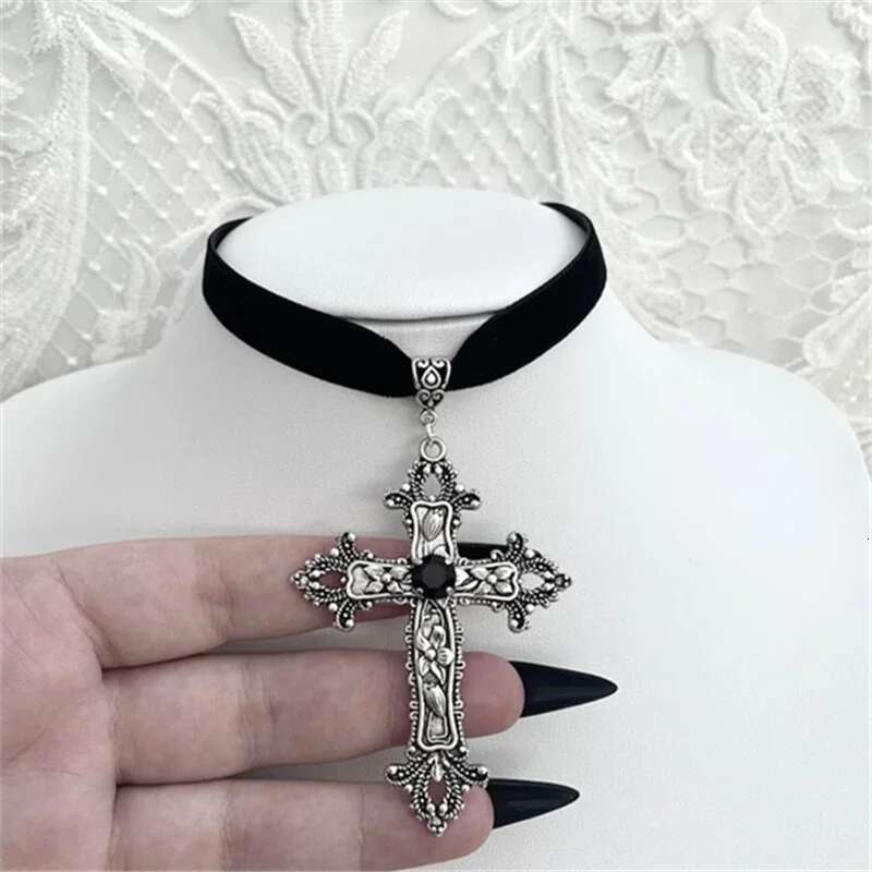 Goth Limited Black Veet Cross Bead Choker Necklace Jewelry Gorgeous Women Punk Gift Statement New Gothic Halloween Grunge