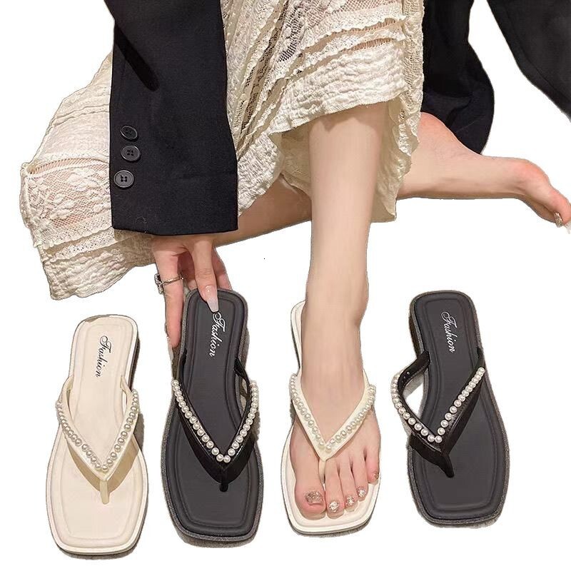 2025 new pearl clip on women's flip flops French niche design square headed pearl beach sandals trendy casual slippers