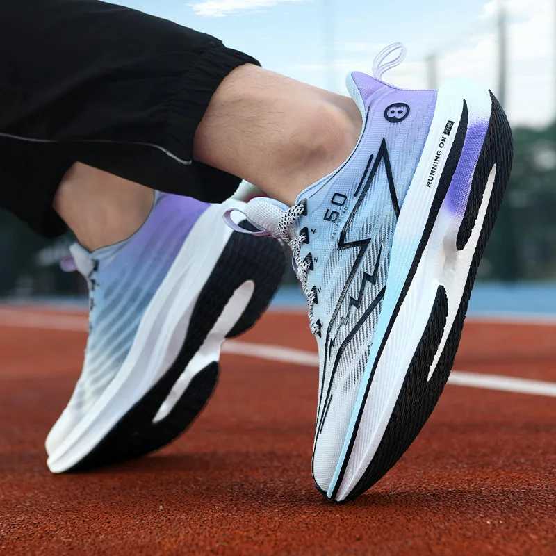 New Mens Sneakers Racing Carbon Plate Sports Running Light Anti-Slip Professional Track hot Field Training Tennis Shoes Z250304