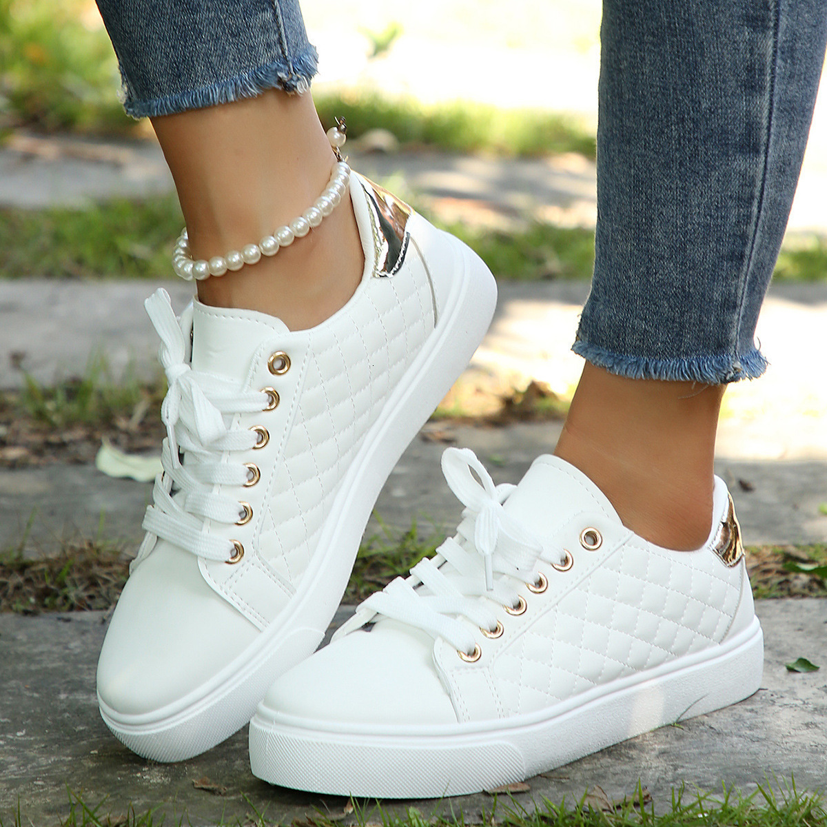 2025 Spring New Large Designer Women's Flat White Round Head Simple Solid Color Casual Board Shoes Trendy Casual Shoes