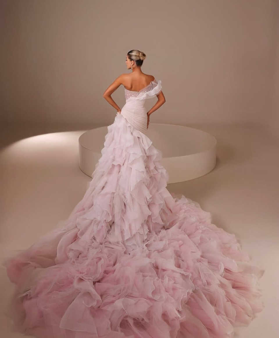 Fashion Evening Dresses For Women One Shoulder Sleeveless Ruffles Gown Beaded Split Side Sweep Train Party Customized Dress