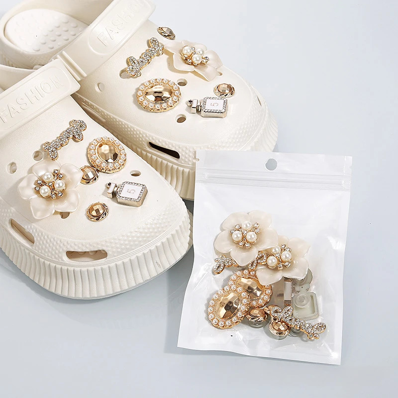 Shoe Charms for DIY Colored Diamond Crystal Shoe Buckle Decoration for Shoe Charm Accessories Kids Party Gift Shoes Decorations 250218